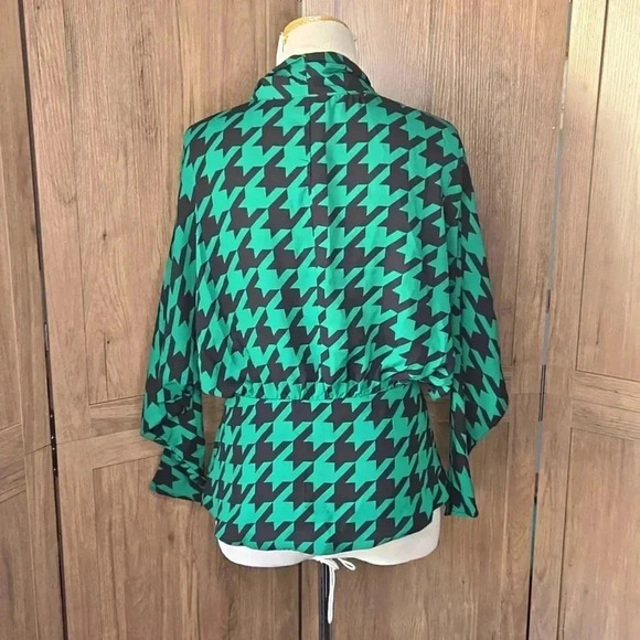 Geometric Green and Black Women's Top blouse - Picture 4 of 10